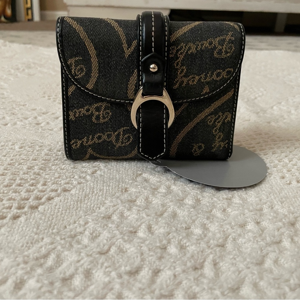 Dooney & Bourke Black and Tan Signature Wallet